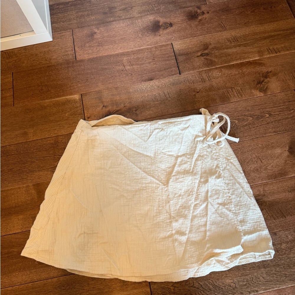 Zara Cream Mini Wrap Skirt